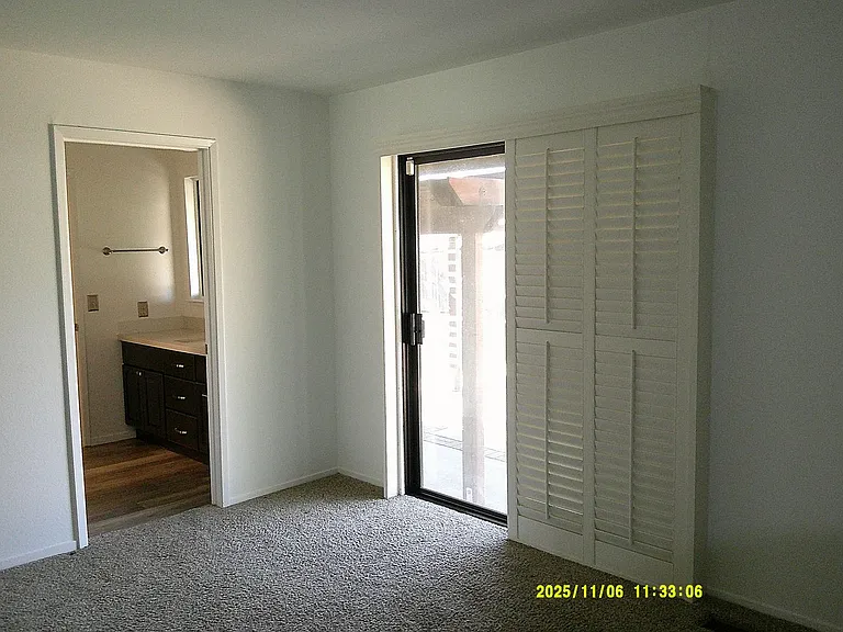 390 S Almond St — Photo 35