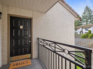 10401 NE 32nd Pl APT A202, Bellevue, WA