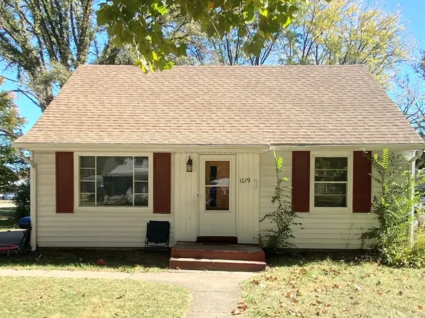 1019 N Independence Ave, Rockford, IL 61101