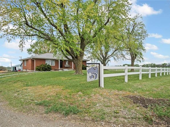 4232 Haskell Rd, Effingham, KS 66023