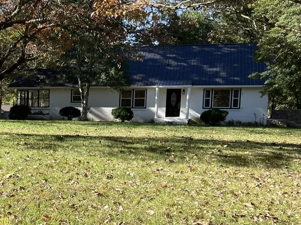 401 Wiseman Rd, Tullahoma, TN 37388