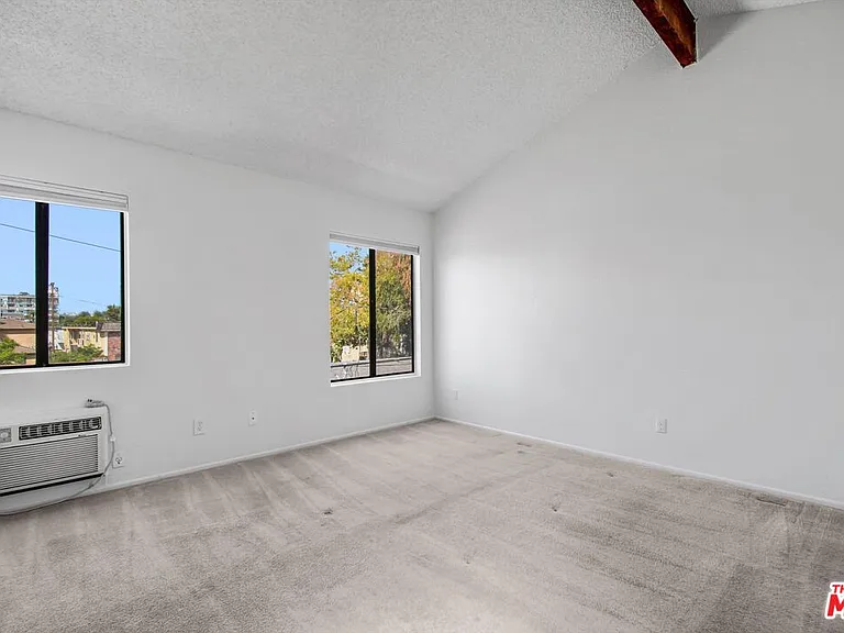 3665 Empire Dr #7 — Photo 10