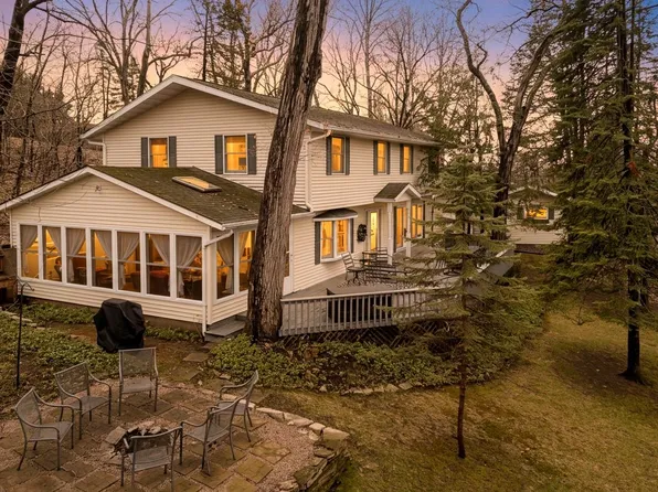 N4902 Peacock Ln, Green Lake, WI 54941