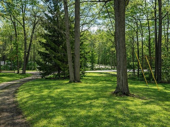 2nd image of 8135 Hillcrest Rd