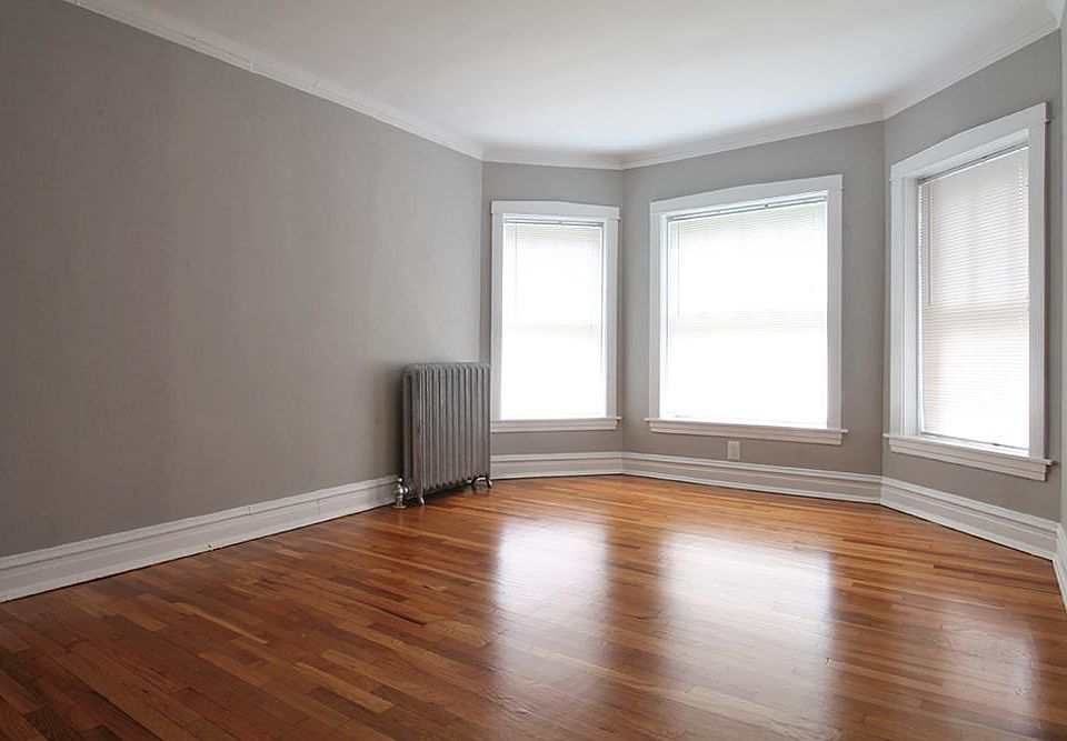 2nd image of 307 N Oak Park Ave APT 1A