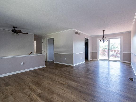 4th image of 207 Hallie Ct
