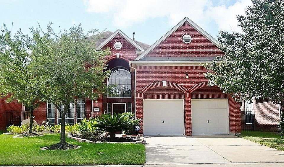 1st image of 11811 Sunset Lake Ct