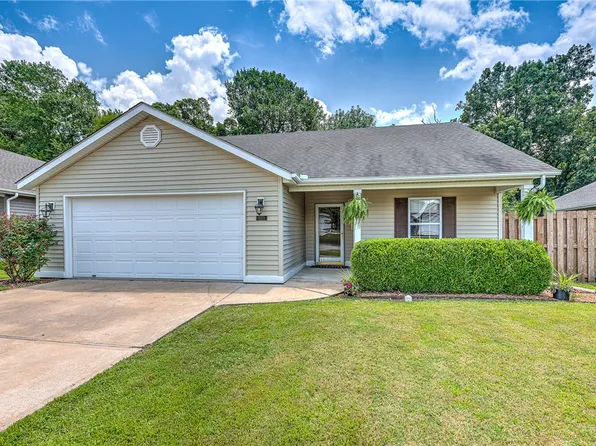 4371 W Serviceberry Dr, Fayetteville, AR 72704