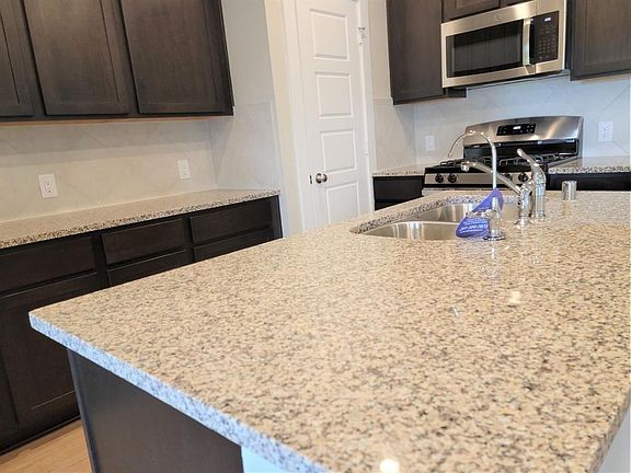 4th image of 1028 Brighton Orchards Ln