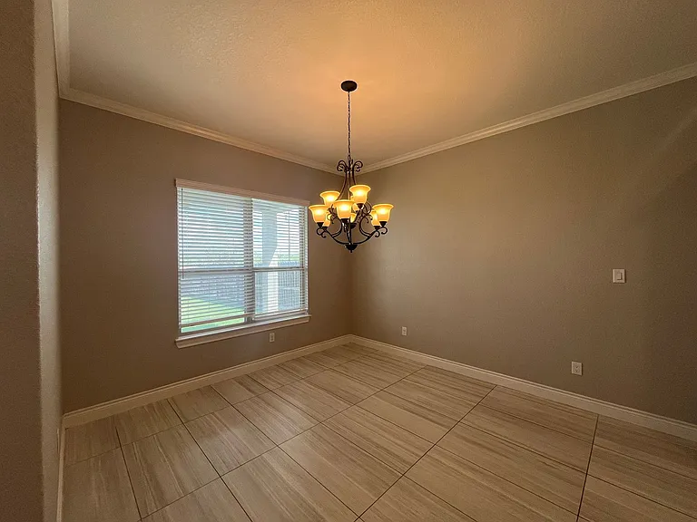 4815 Viewcrest Rd — Photo 17