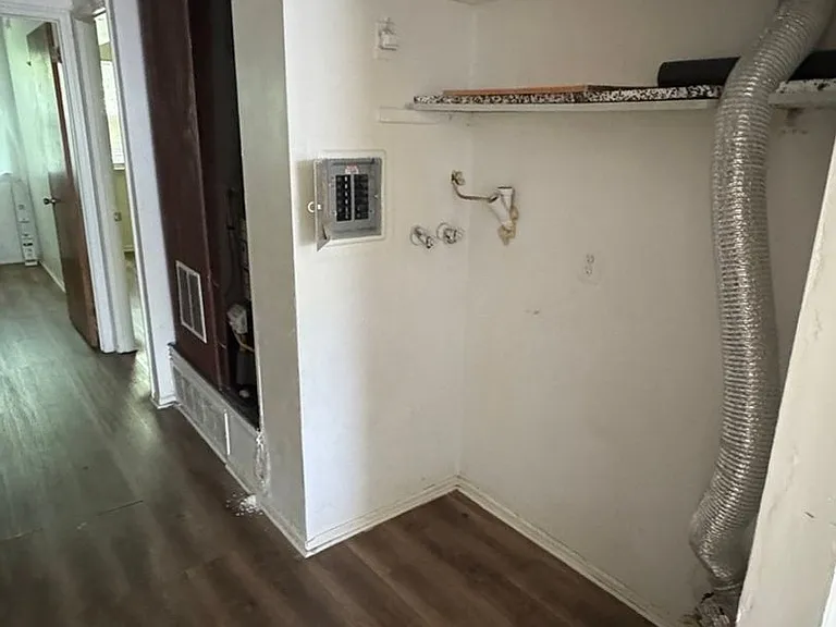 9440 Woodbridge Rd #B — Photo 8