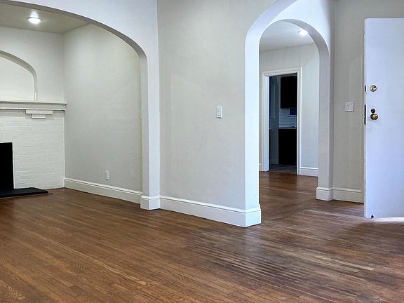 3rd image of 3848 Sacramento St APT 2