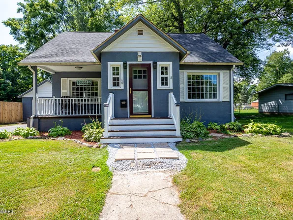 29 Bond St, Quincy, MI 49082