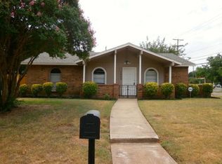 7400 Van Natta Ln, Fort Worth, TX 76112