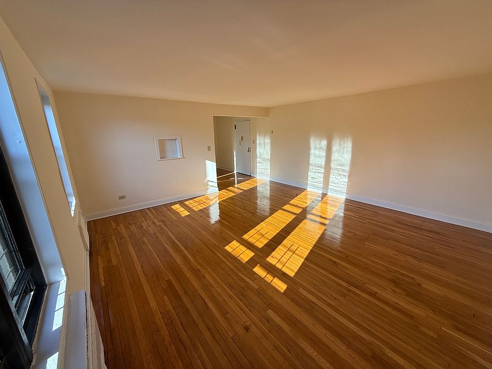 1st image of 14435 35th Ave #6J