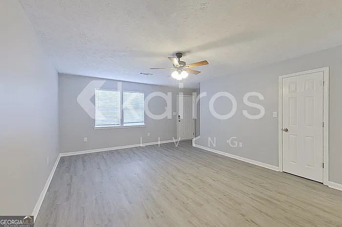 2 bed, 1.5 bath, 1334 sqft, $1,500 — Photo 4