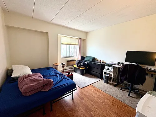 125 Pleasant St Photo 1