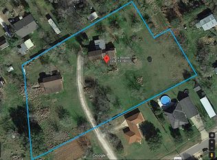 224 County Road 6841, Lytle, TX 78052