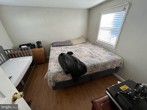 4th image of 808 Bertwood Ave