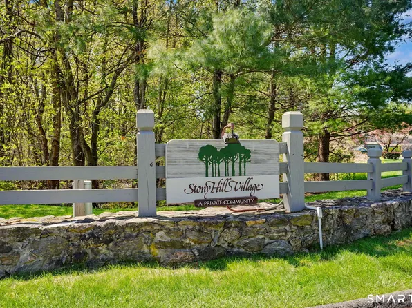 135 Heatherwood Drive #135, Brookfield, CT 06804