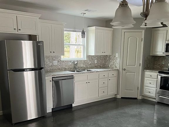 2nd image of 7045 Amanda Dr