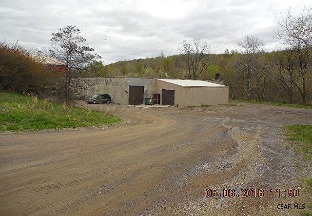 2nd image of 482 Railroad St
