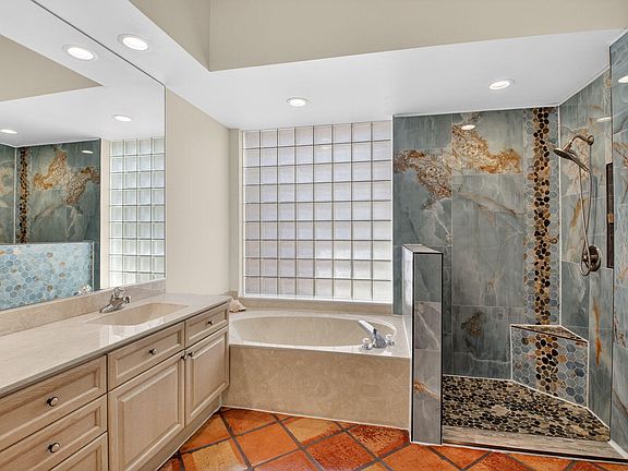 5th image of 2409 NW 66th Drive