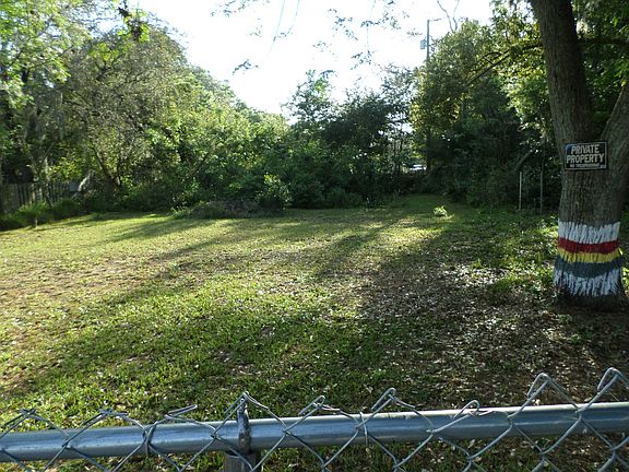 2nd image of 1821 Grimke Ave