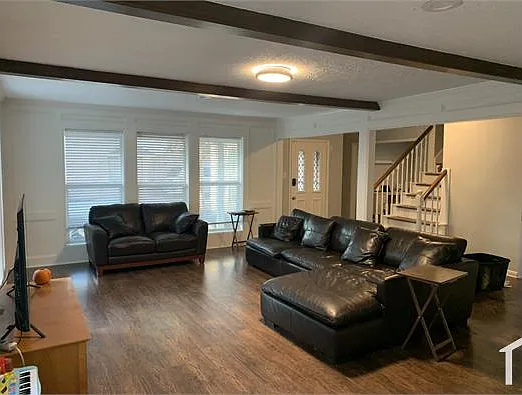 17614 Moss Point Dr — Photo 2