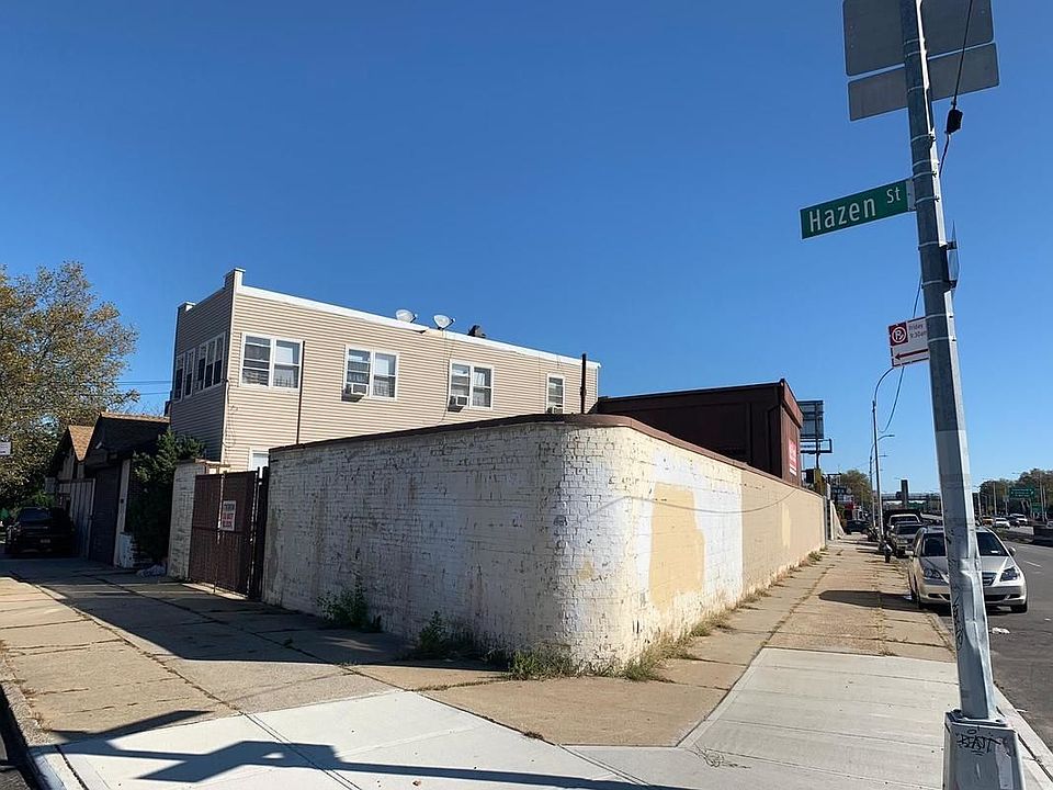 2nd image of 2219 Hazen St