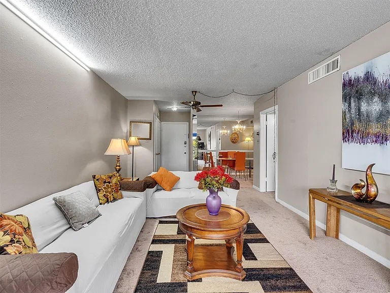 2601 Bellefontaine St #B317 — Photo 6