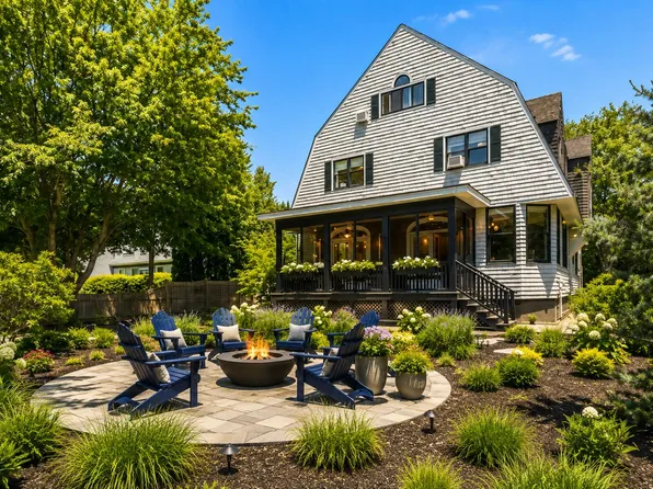 61 Fletcher Street, Kennebunk, ME 04043