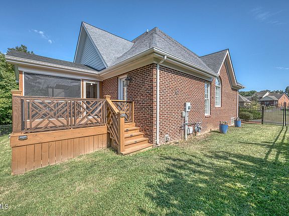 2nd image of 1772 Buckingham Ct