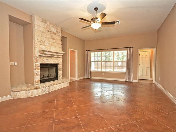 5th image of 504 Woodland Park Dr