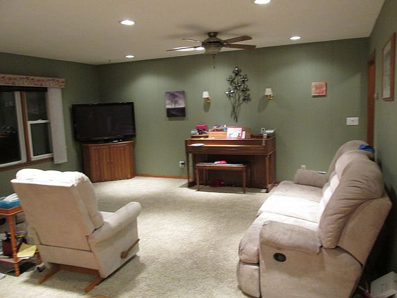 18 x 17 living room