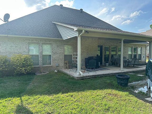 3rd image of 1448 Killough Rd N