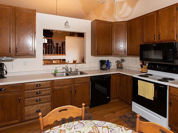 4th image of 602 20th St E