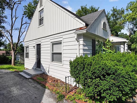 3rd image of 7220 Teal Ave