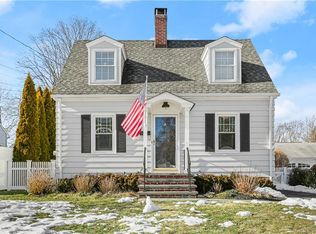 86 Clinton St, Fairfield, CT 06824
