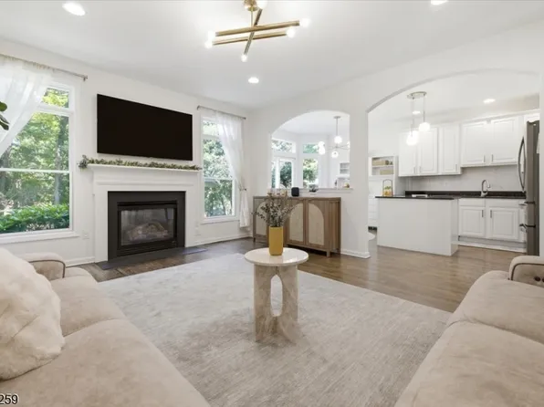 21 Chestnut Ct #11, Cedar Grove Twp., NJ 07009
