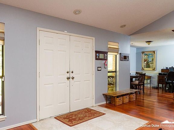 3rd image of 3187 N Katherine Ave