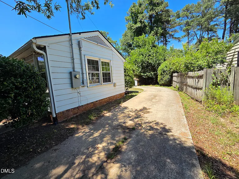 3428 Wade Ave — Photo 28