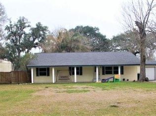 141 Cypress Dr, Richwood, TX 77531