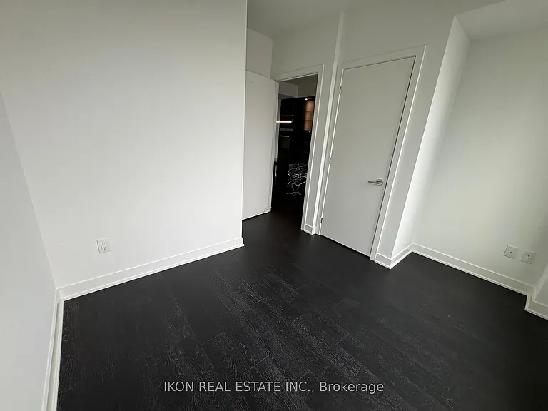 11 Yorkville Ave #4001 — Photo 18