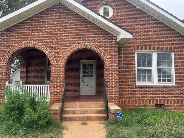406 Bond Ave