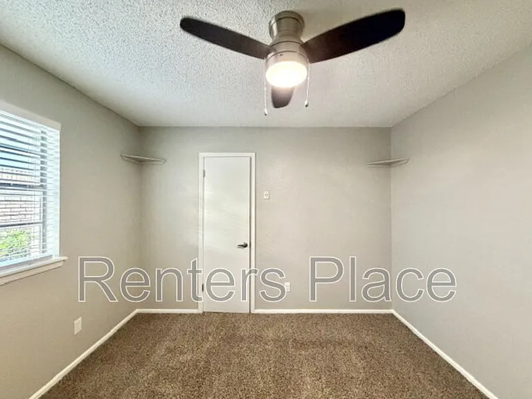 313 N Cedar St — Photo 14