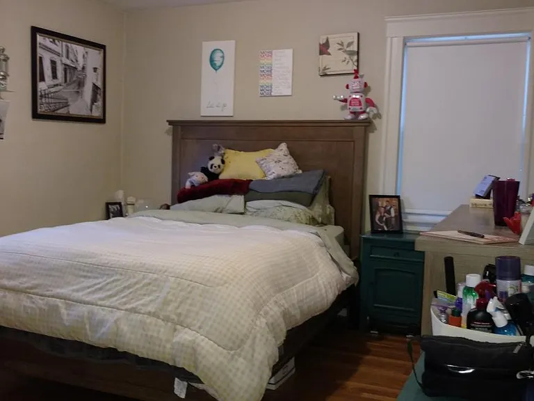 Second bedroom