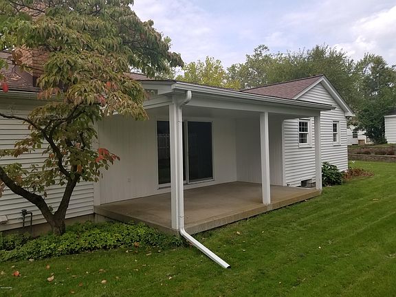 4th image of 2034 Maumee Dr SE