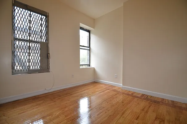 Rented by CITY SKYLINE REALTY INC | media 15