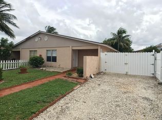 5852 Albert Rd, West Palm Beach, FL 33415